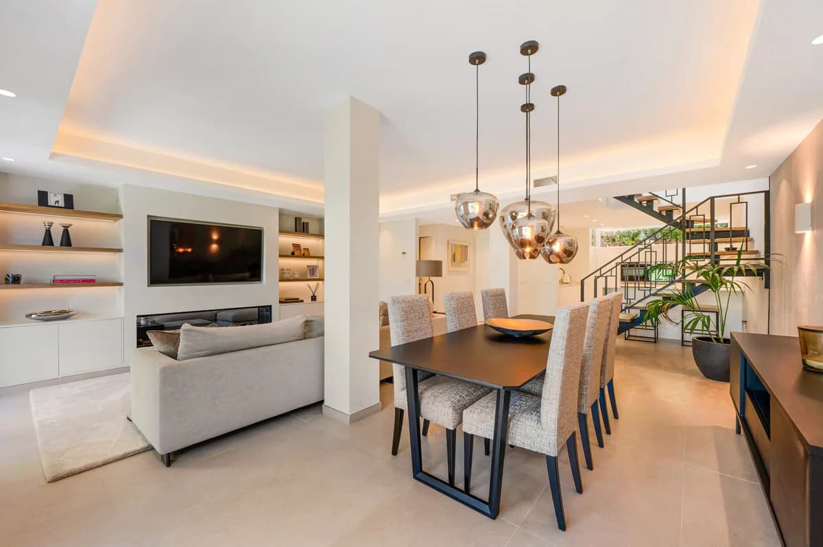 3 Bedroom Townhouse for Sale in La Quinta, Málaga - Image 2