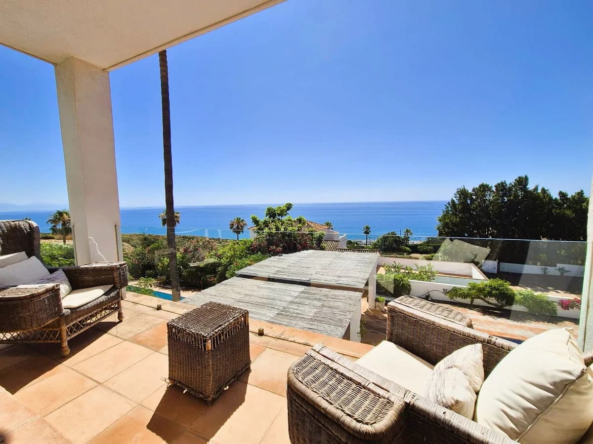 5 Bedroom Detached Villa for Sale in Manilva, Málaga
