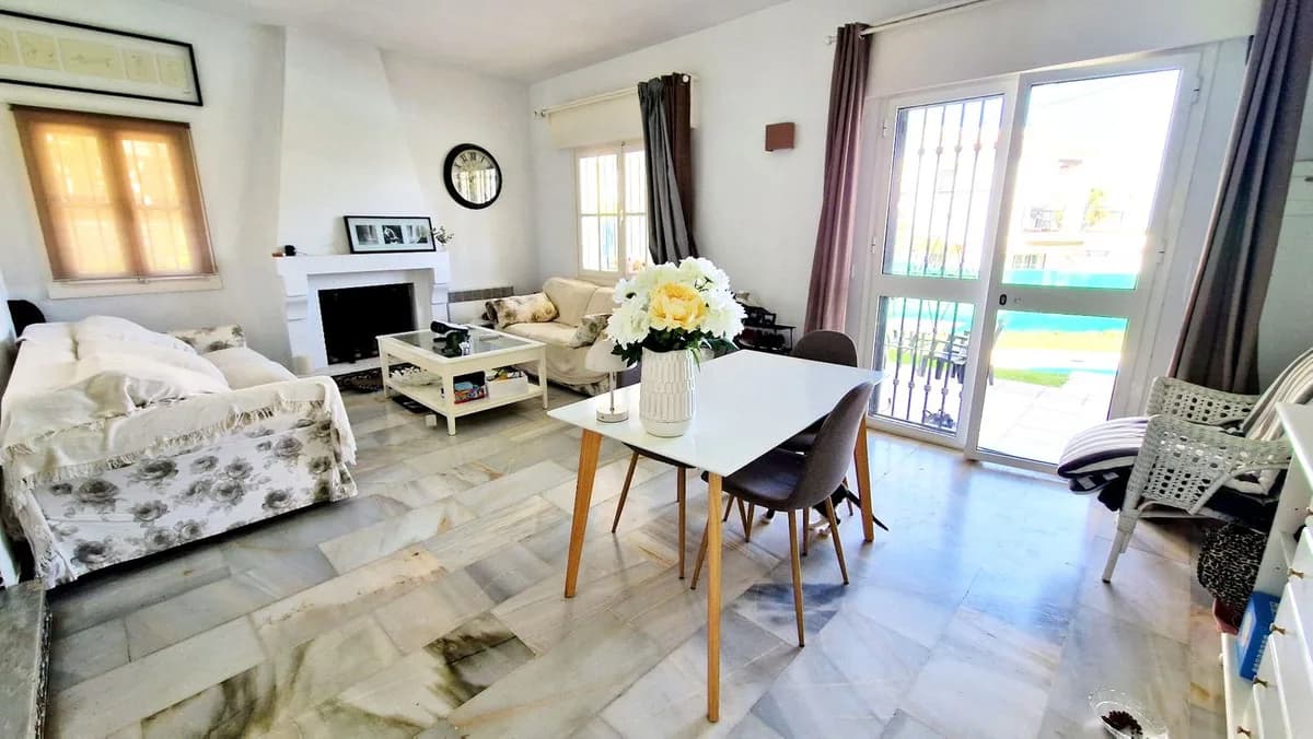 2 Bedroom Townhouse for Sale in Mijas Golf, Málaga - Image 2