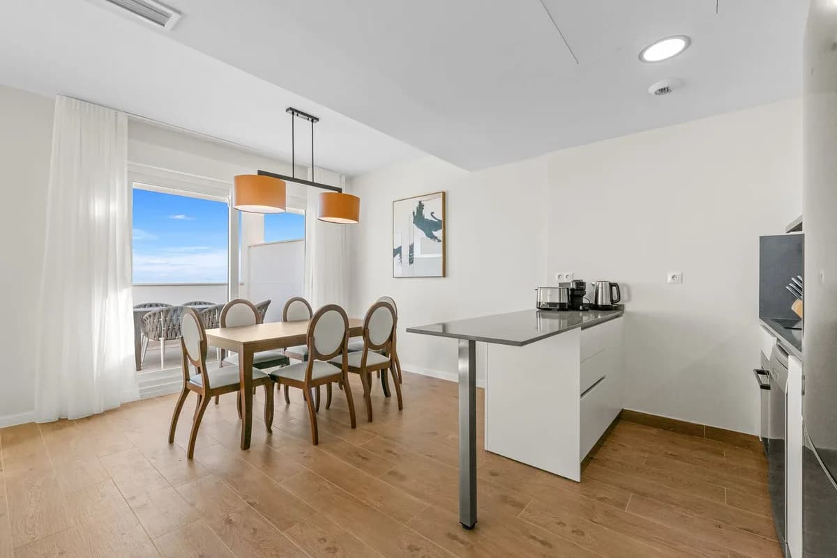 3 Bedroom Penthouse for Sale in Estepona, Málaga - Image 3