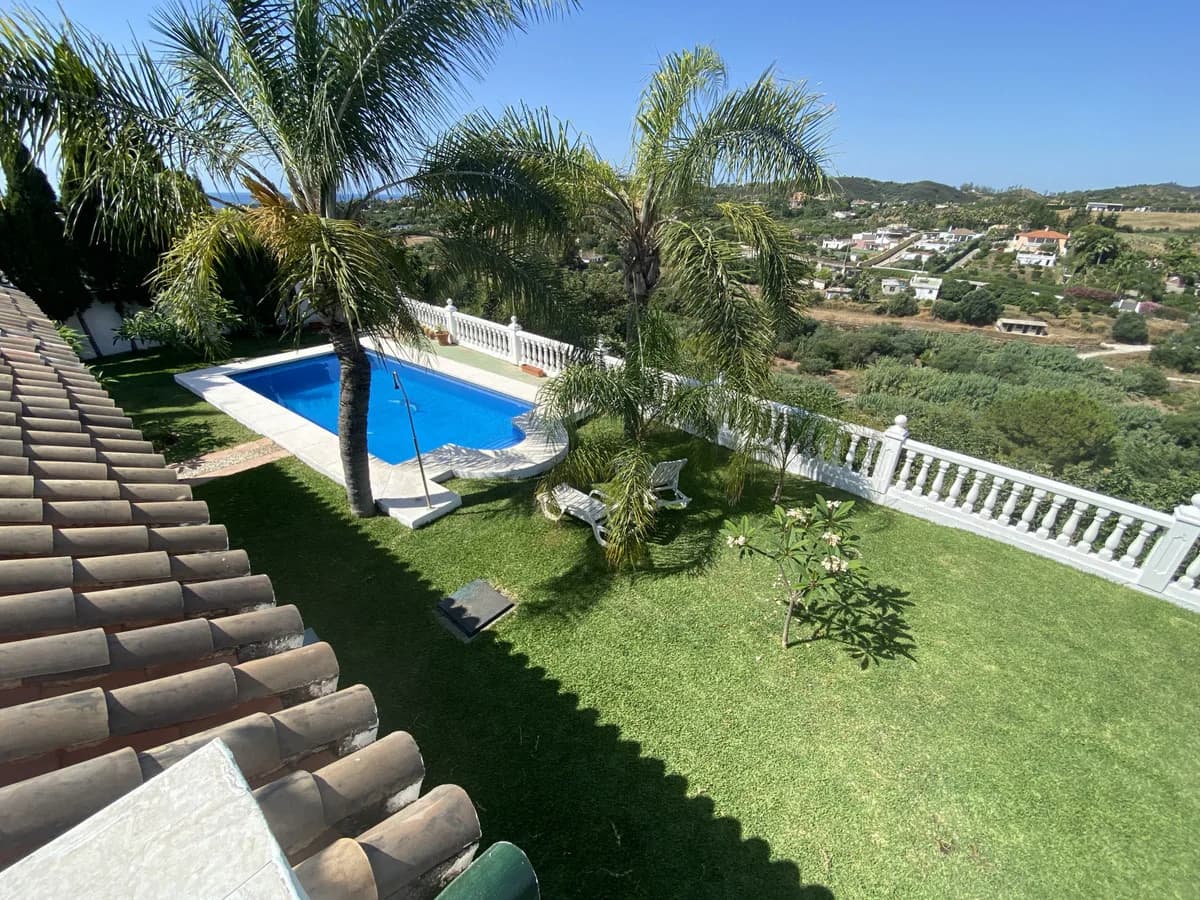 3 Bedroom Finca - Cortijo for Sale in Estepona, Málaga