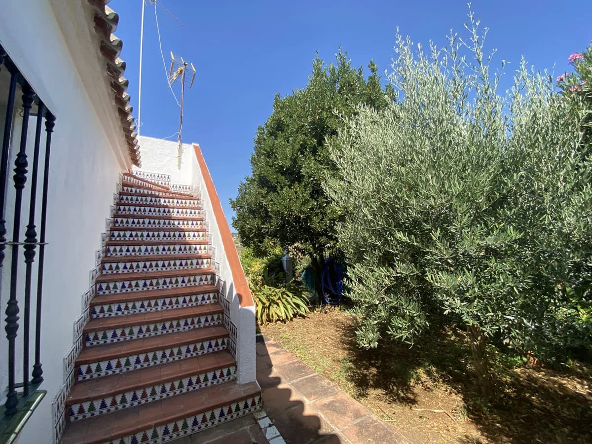 3 Bedroom Finca - Cortijo for Sale in Estepona, Málaga - Image 6