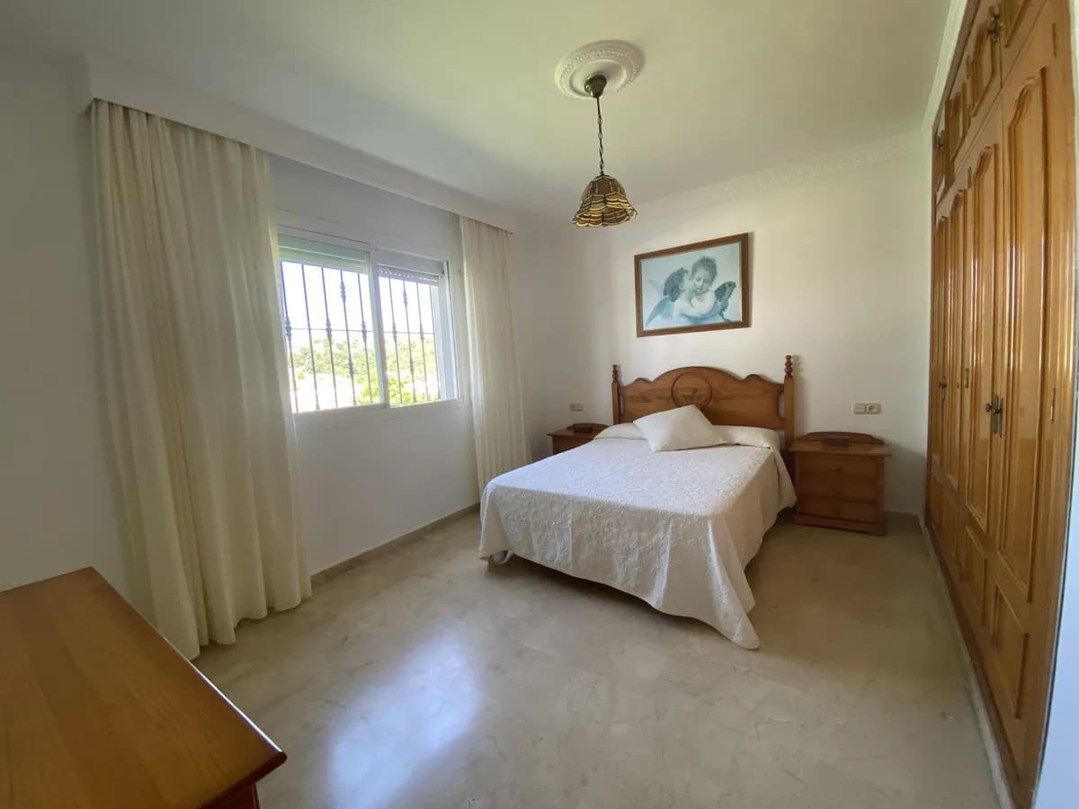 3 Bedroom Finca - Cortijo for Sale in Estepona, Málaga - Image 9