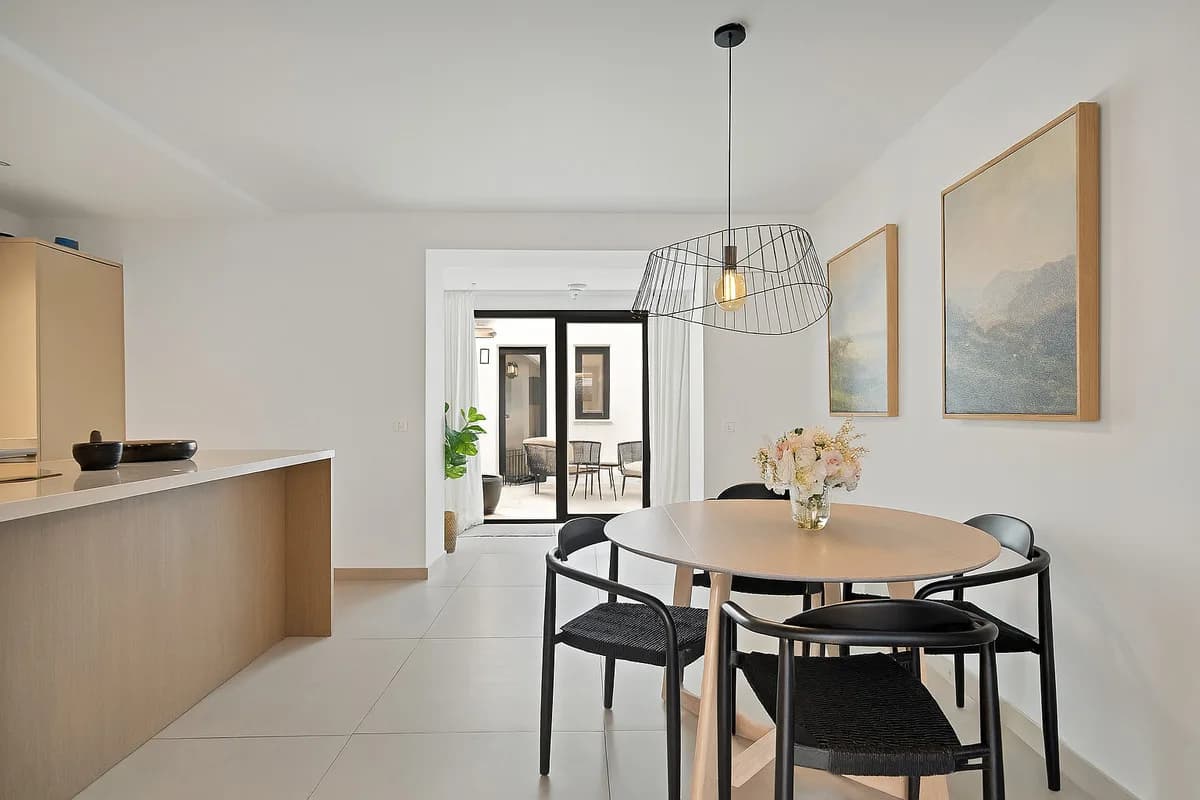 2 Bedroom Ground Floor Apartment for Sale in Estepona, Málaga