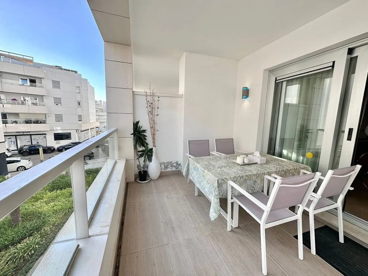 3 Bedroom Middle Floor Apartment for Sale in San Pedro de Alcántara, Málaga