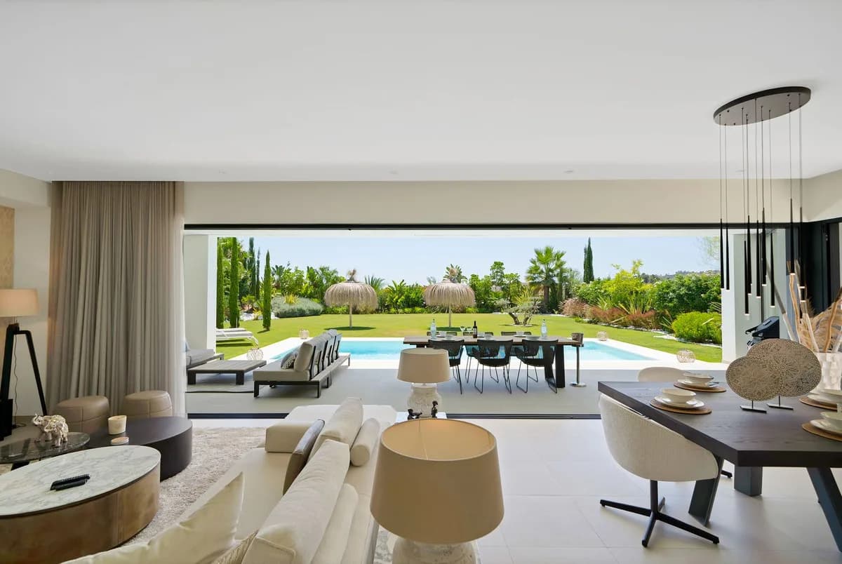 4 Bedroom Detached Villa for Sale in La Cala Golf, Málaga - Image 2