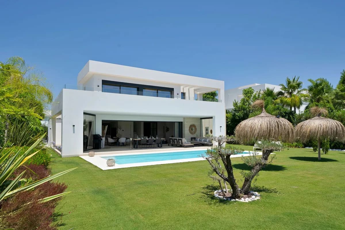 4 Bedroom Detached Villa for Sale in La Cala Golf, Málaga - Image 7