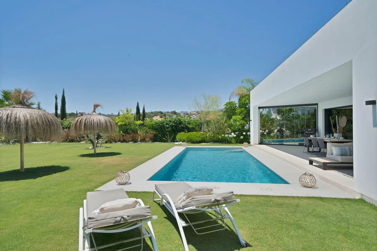 4 Bedroom Detached Villa for Sale in La Cala Golf, Málaga - Image 8
