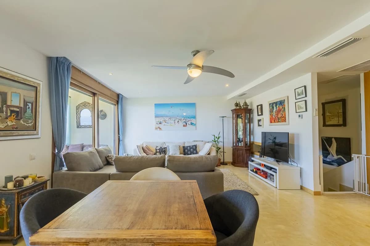 2 Bedroom Duplex for Sale in Altos de los Monteros, Málaga - Image 7