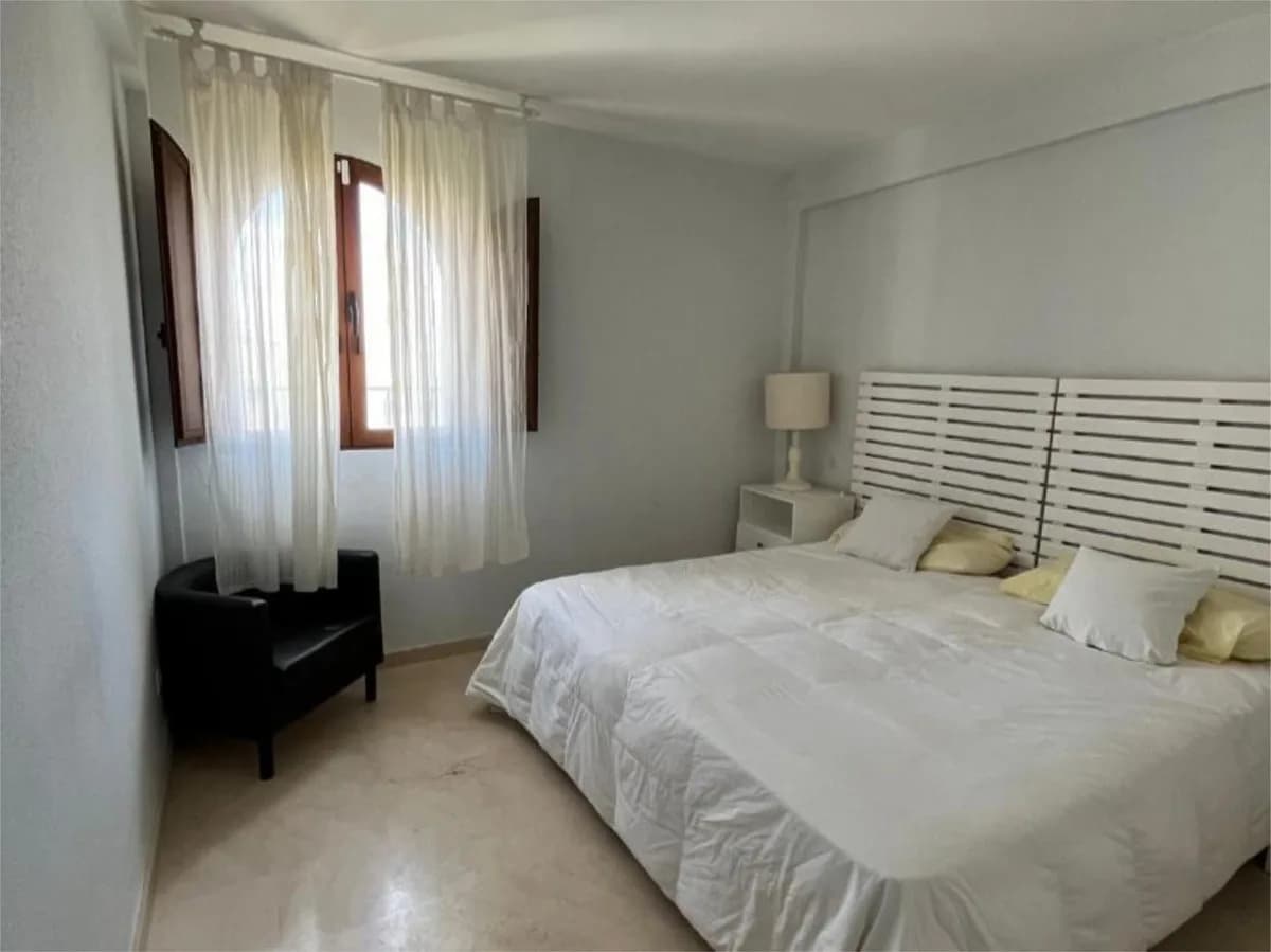 4 Bedroom Townhouse for Sale in Calahonda, Málaga - Image 9