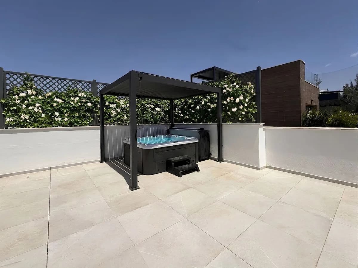 3 Bedroom Penthouse for Sale in Cabopino, Málaga - Image 4