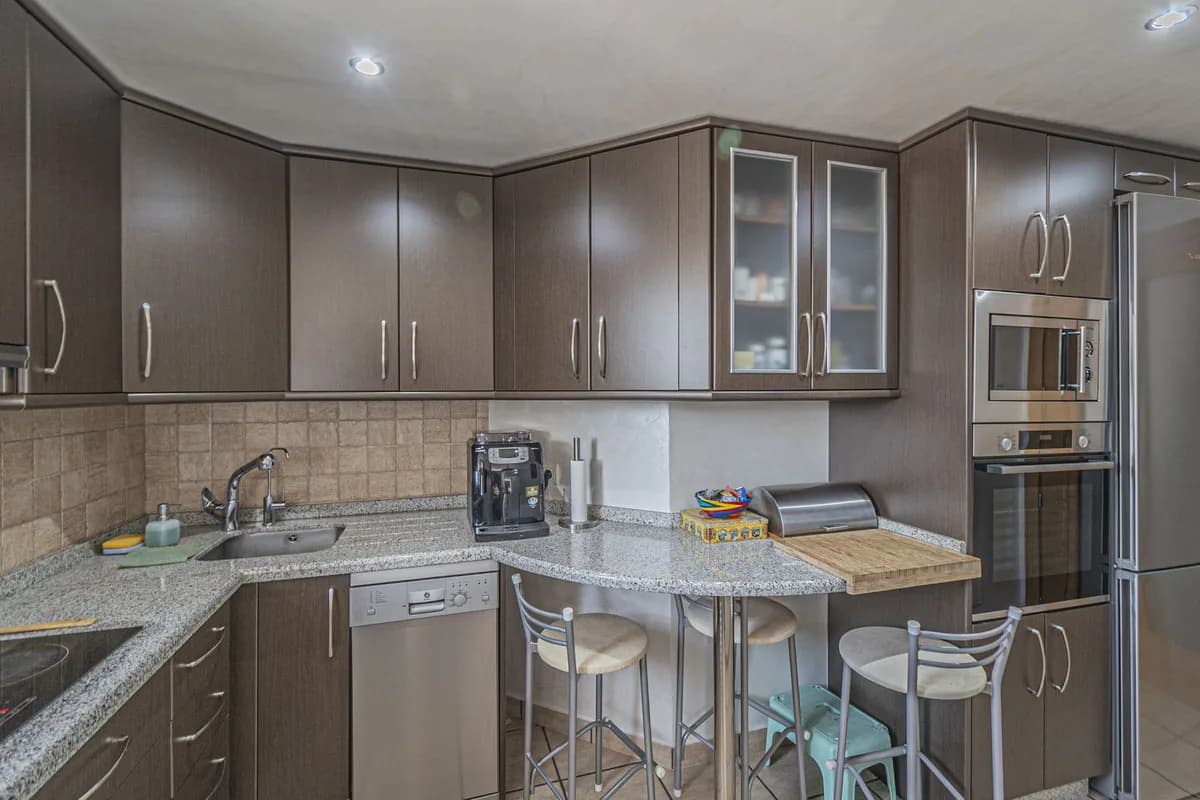 2 Bedroom Top Floor Apartment for Sale in Diana Park, Málaga - Image 7