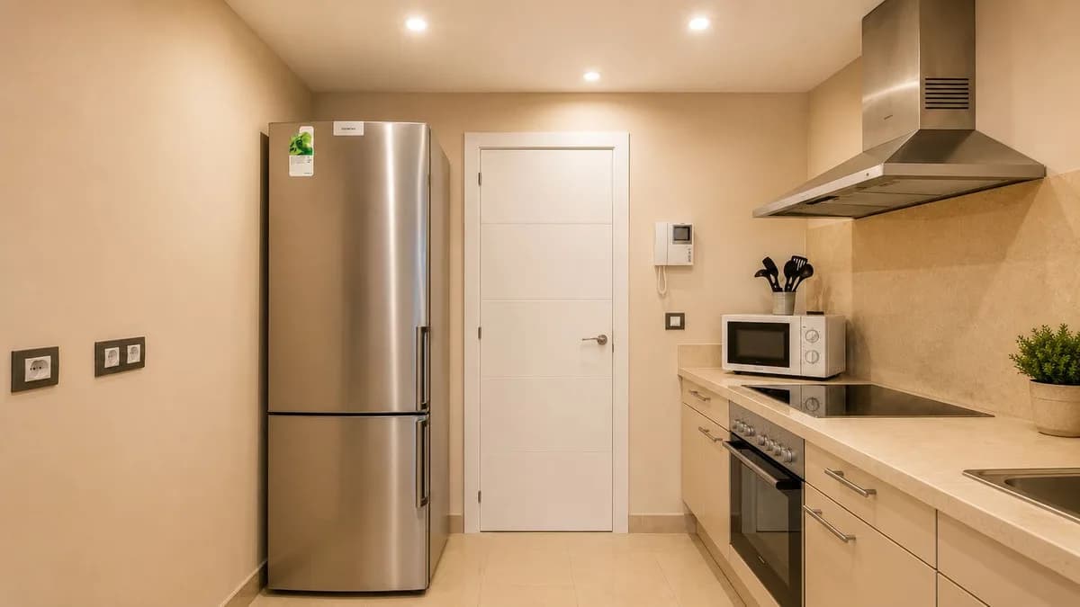 2 Bedroom Ground Floor Apartment for Sale in El Paraiso, Málaga - Image 8
