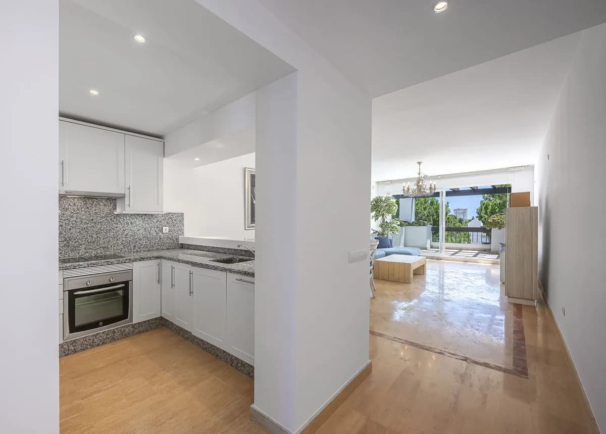 2 Bedroom Top Floor Apartment for Sale in Río Real, Málaga - Image 3