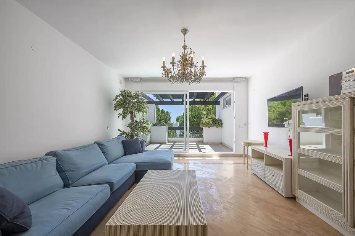 2 Bedroom Top Floor Apartment for Sale in Río Real, Málaga - Image 4
