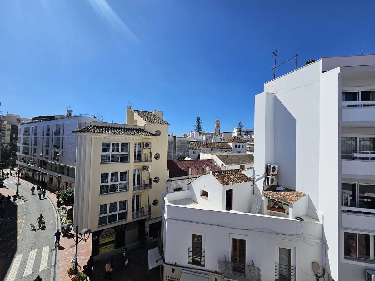3 Bedroom Top Floor Apartment for Sale in Estepona, Málaga