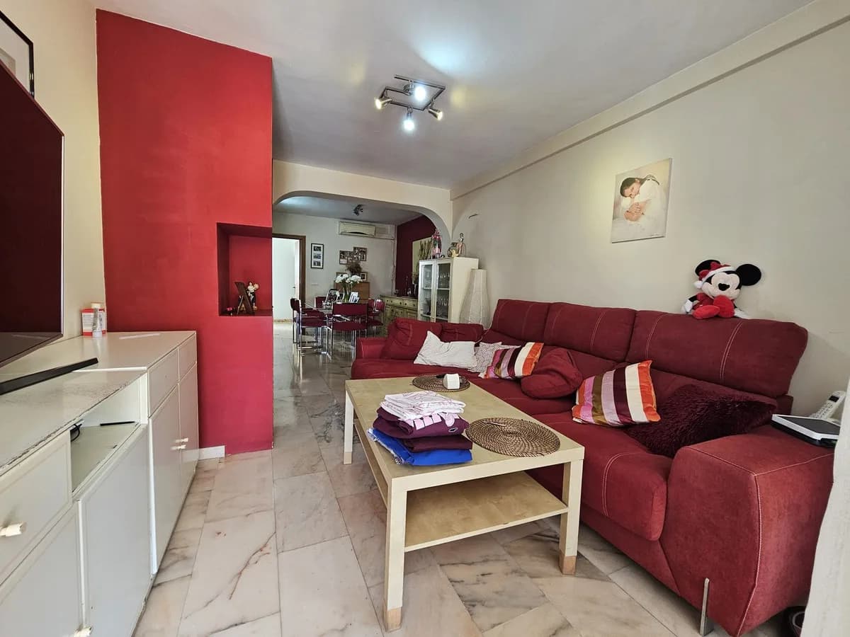 3 Bedroom Top Floor Apartment for Sale in Estepona, Málaga - Image 7