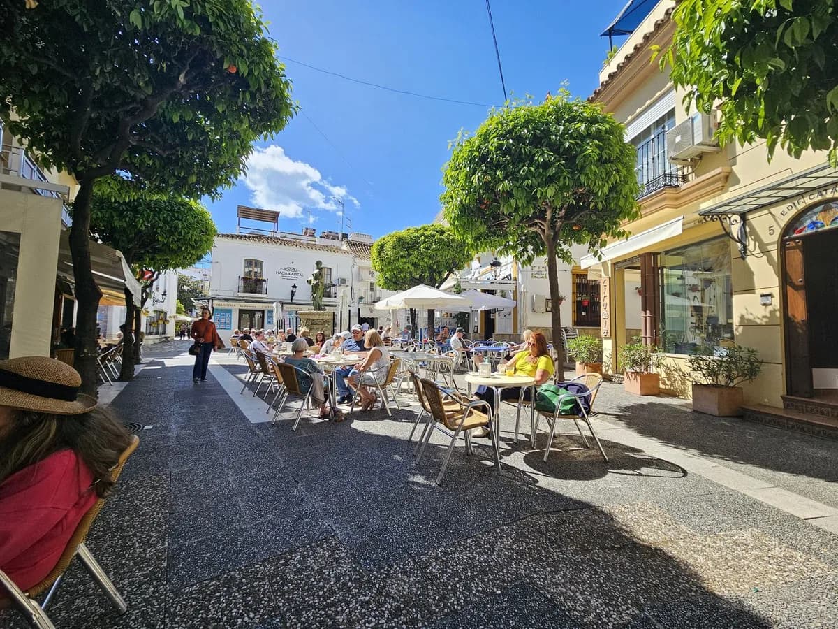 3 Bedroom Top Floor Apartment for Sale in Estepona, Málaga - Image 9
