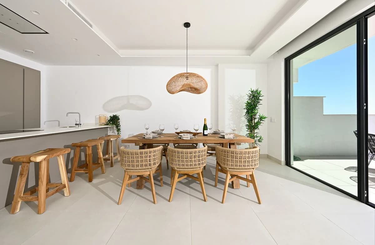 4 Bedroom Detached Villa for Sale in Benalmadena Pueblo, Málaga - Image 7