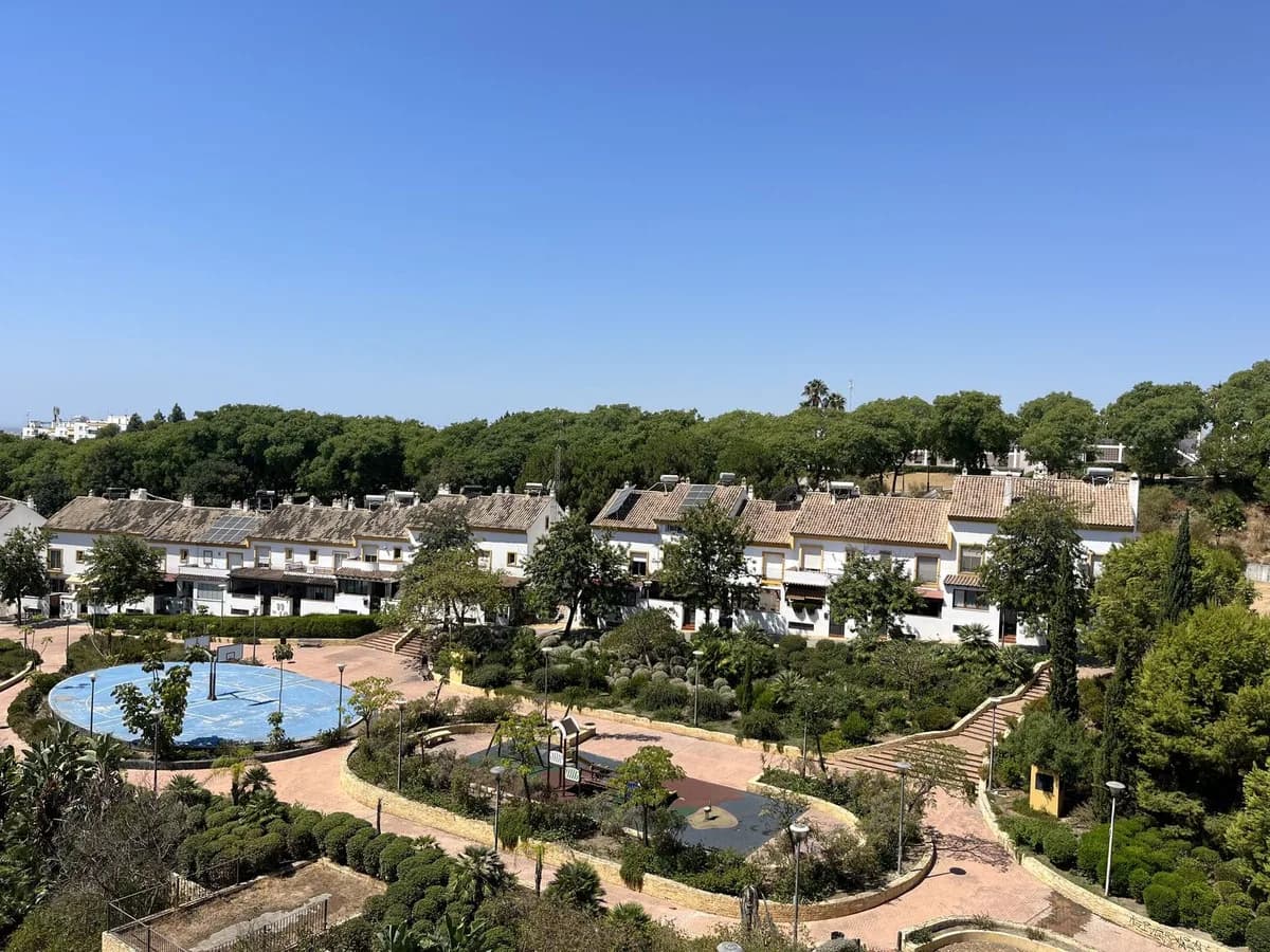 3 Bedroom Penthouse for Sale in Estepona, Málaga