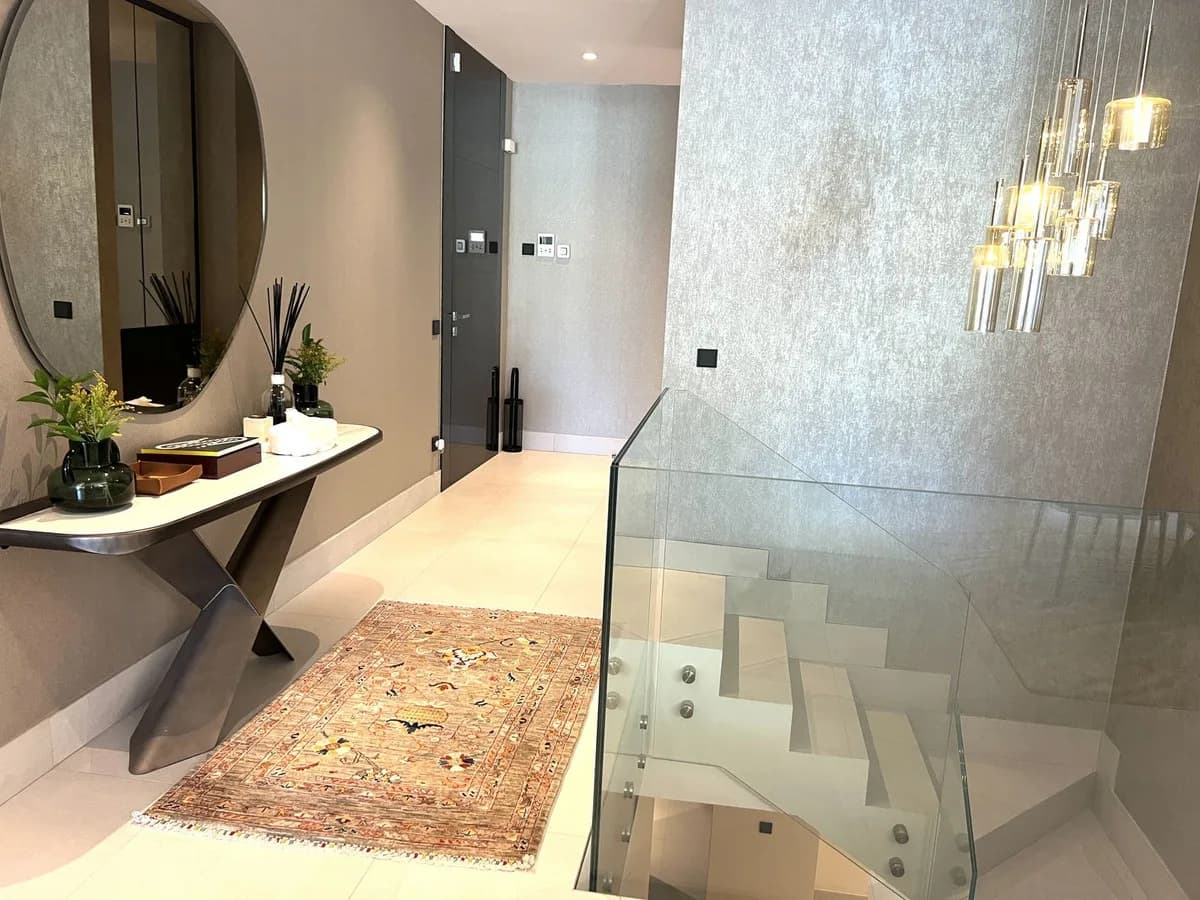 5 Bedroom Ground Floor Apartment for Sale in The Golden Mile, Málaga - Image 8