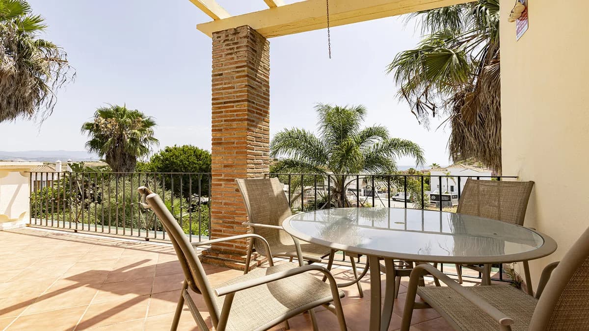 5 Bedroom Detached Villa for Sale in Casares, Málaga - Image 6