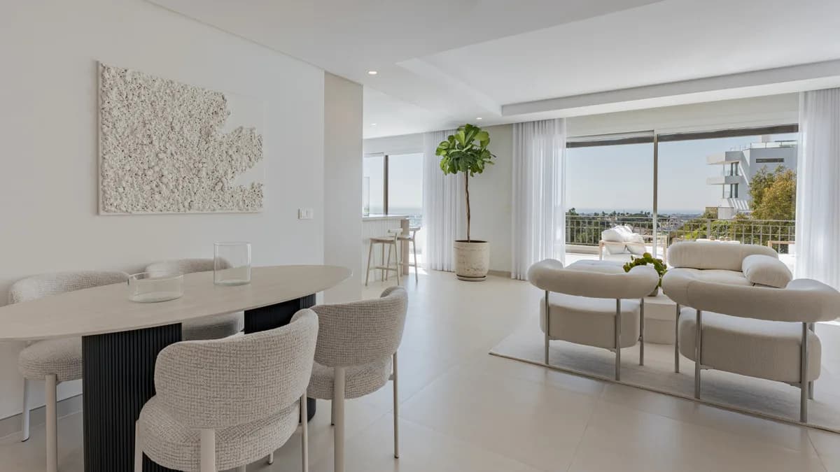 3 Bedroom Penthouse Duplex for Sale in La Quinta, Málaga - Image 6