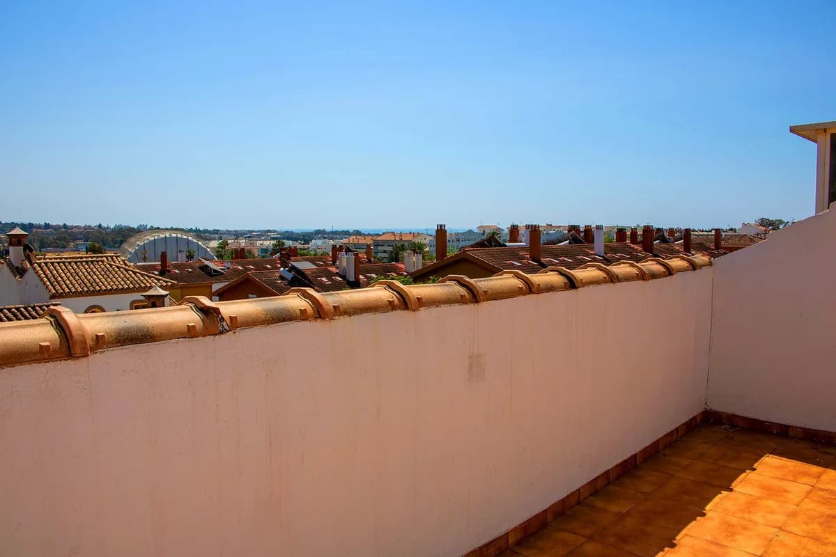 4 Bedroom Penthouse Duplex for Sale in San Pedro de Alcántara, Málaga - Image 6