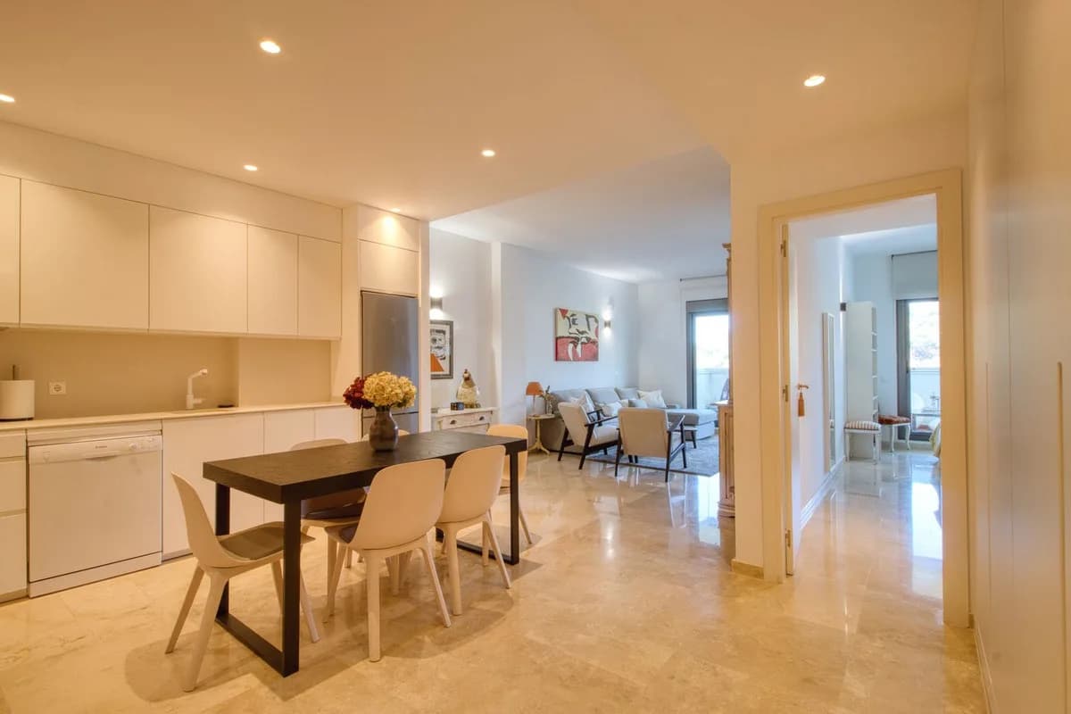 2 Bedroom Ground Floor Apartment for Sale in Manilva, Málaga - Image 5