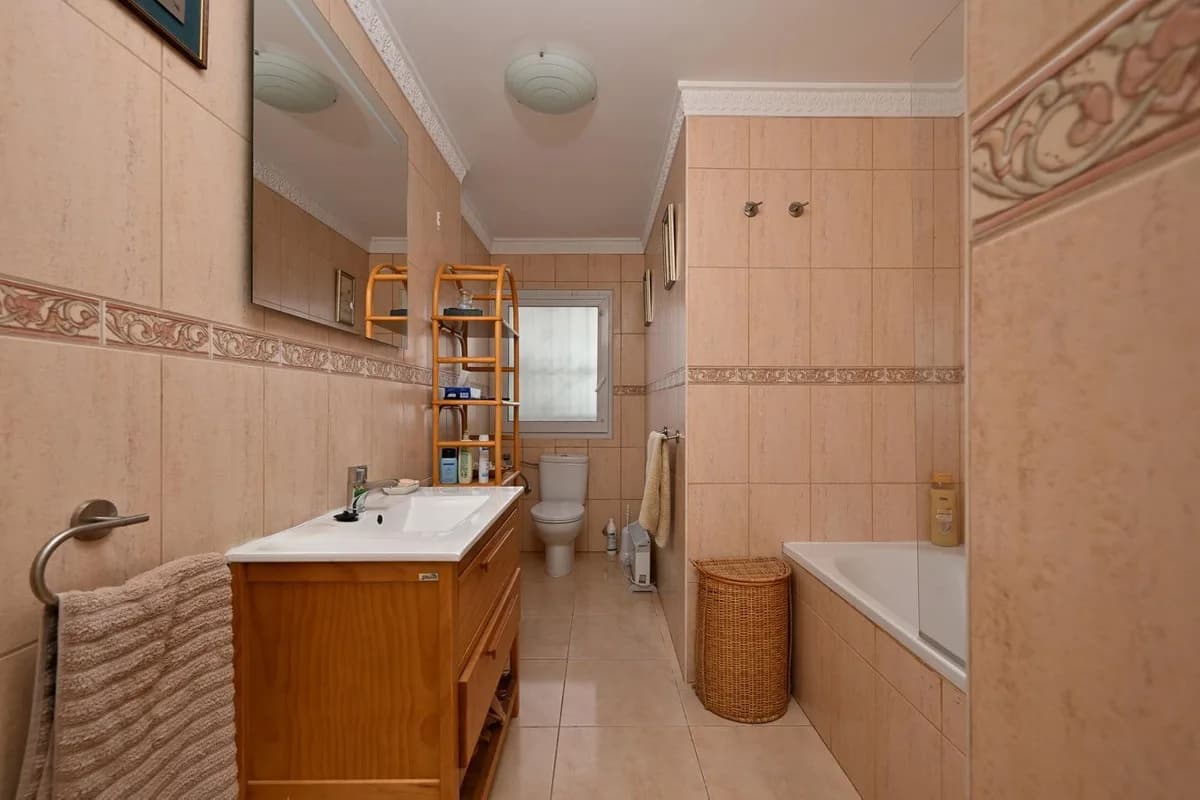4 Bedroom Detached Villa for Sale in Alhaurín el Grande, Málaga - Image 6
