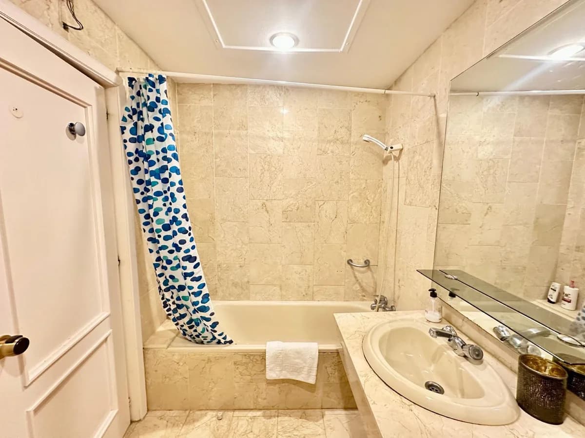 Middle Floor Studio for Sale in Nueva Andalucía, Málaga - Image 6