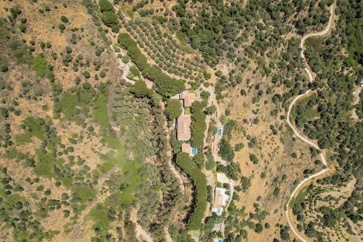 9 Bedroom Detached Villa for Sale in Ojén, Málaga - Image 6
