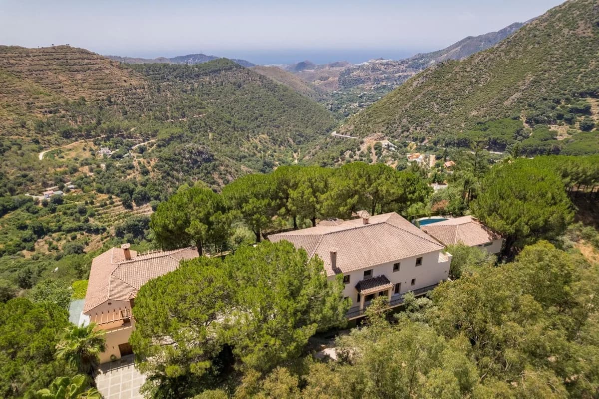 9 Bedroom Detached Villa for Sale in Ojén, Málaga - Image 7