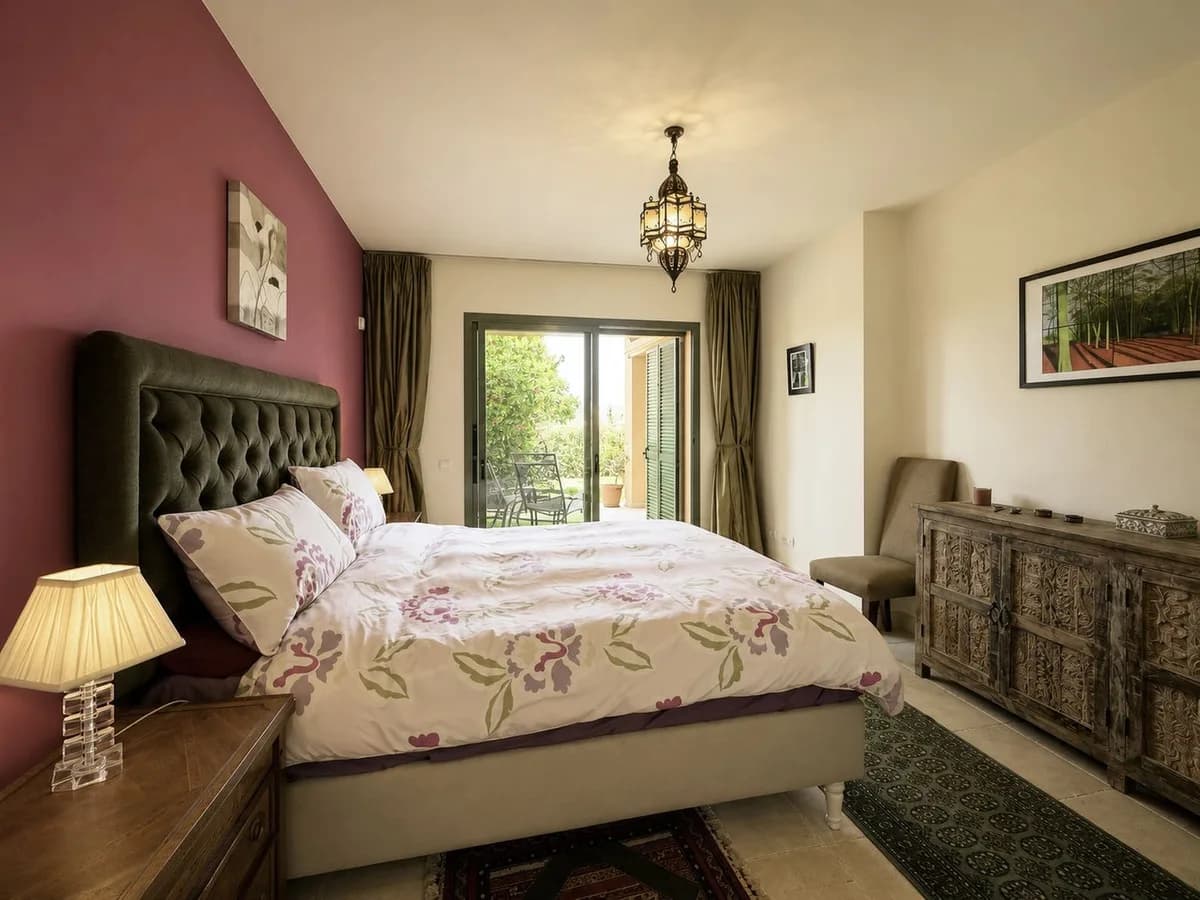 3 Bedroom Ground Floor Apartment for Sale in Los Flamingos, Málaga - Image 9