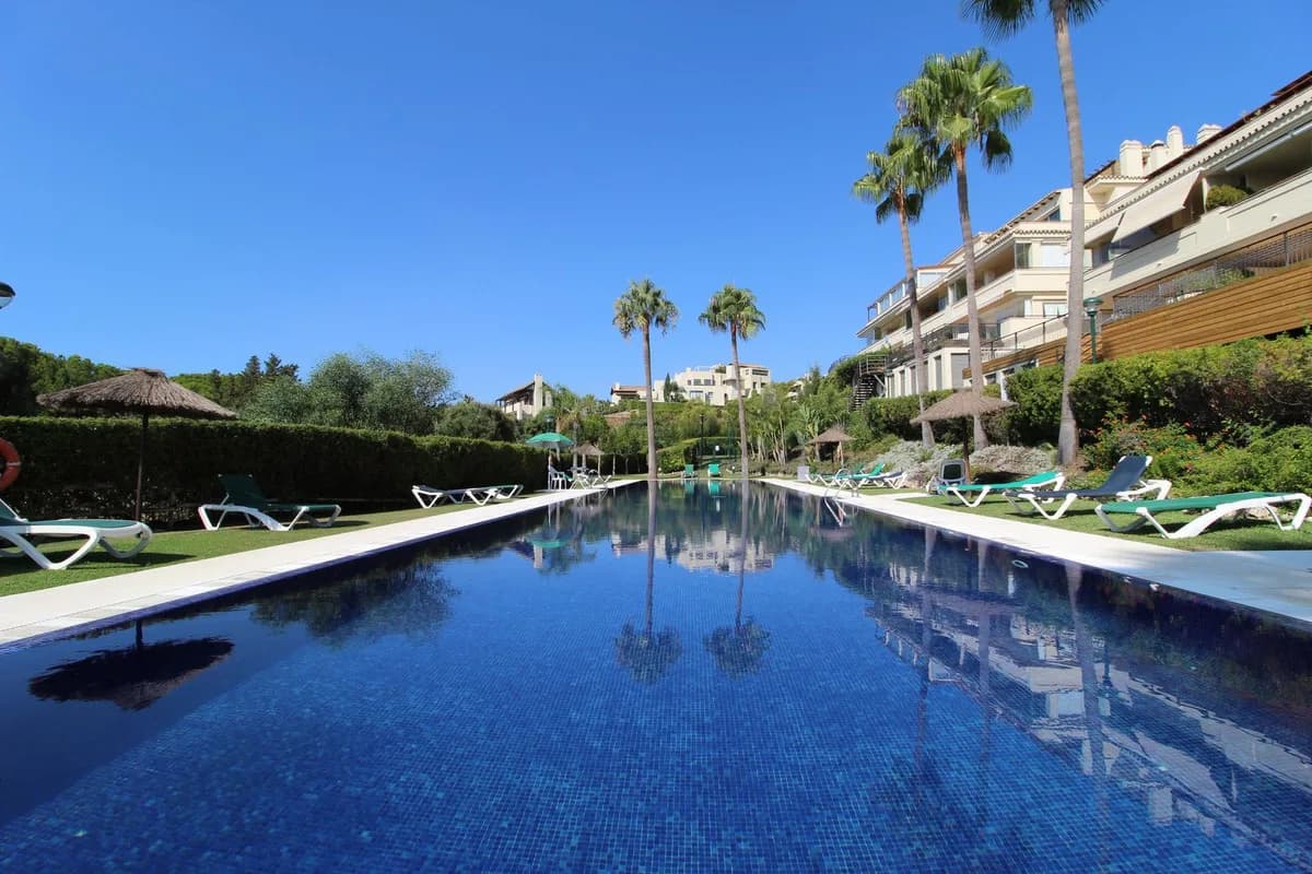 3 Bedroom Ground Floor Apartment for Sale in Sierra Blanca, Málaga - Image 6