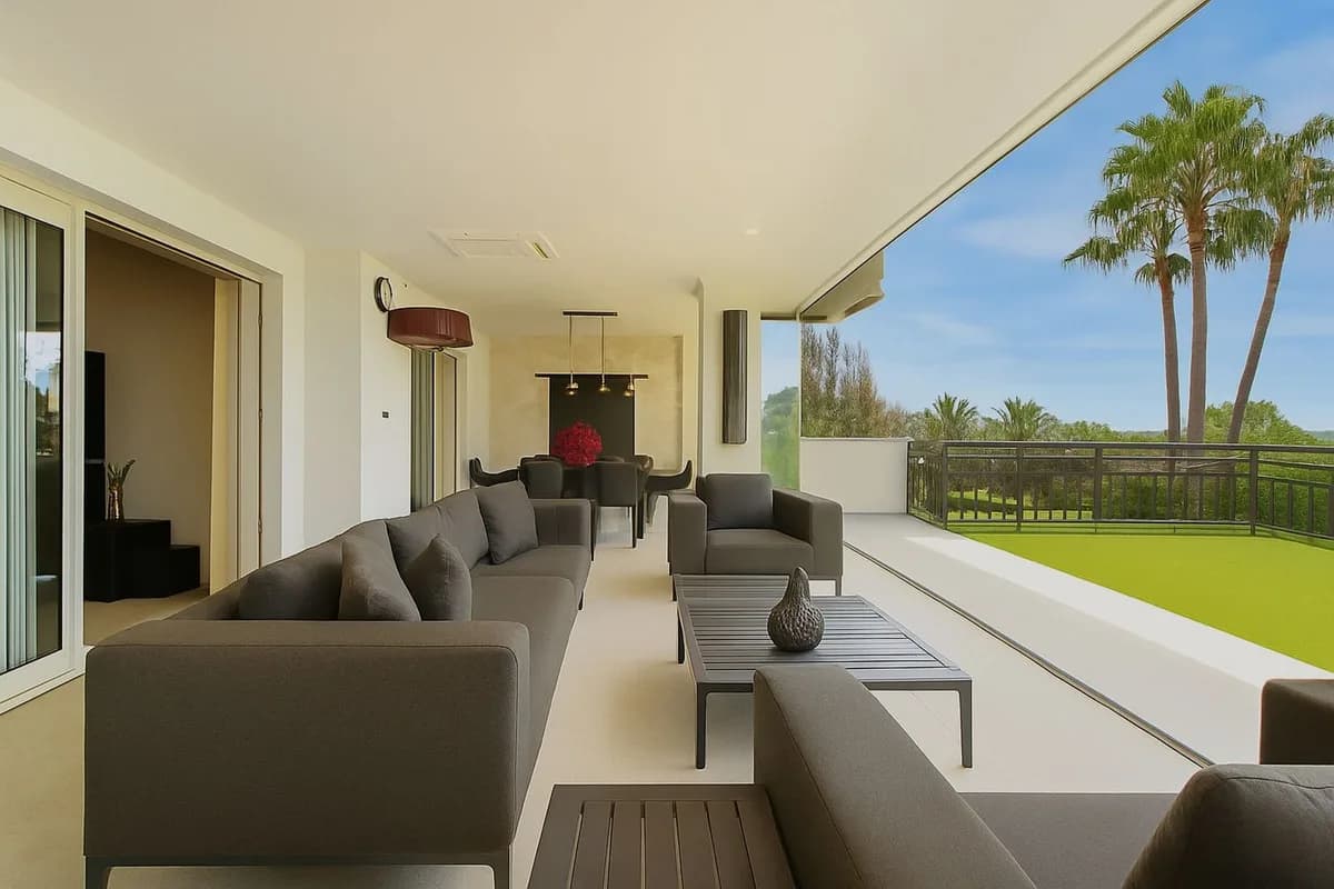 3 Bedroom Ground Floor Apartment for Sale in Sierra Blanca, Málaga - Image 7