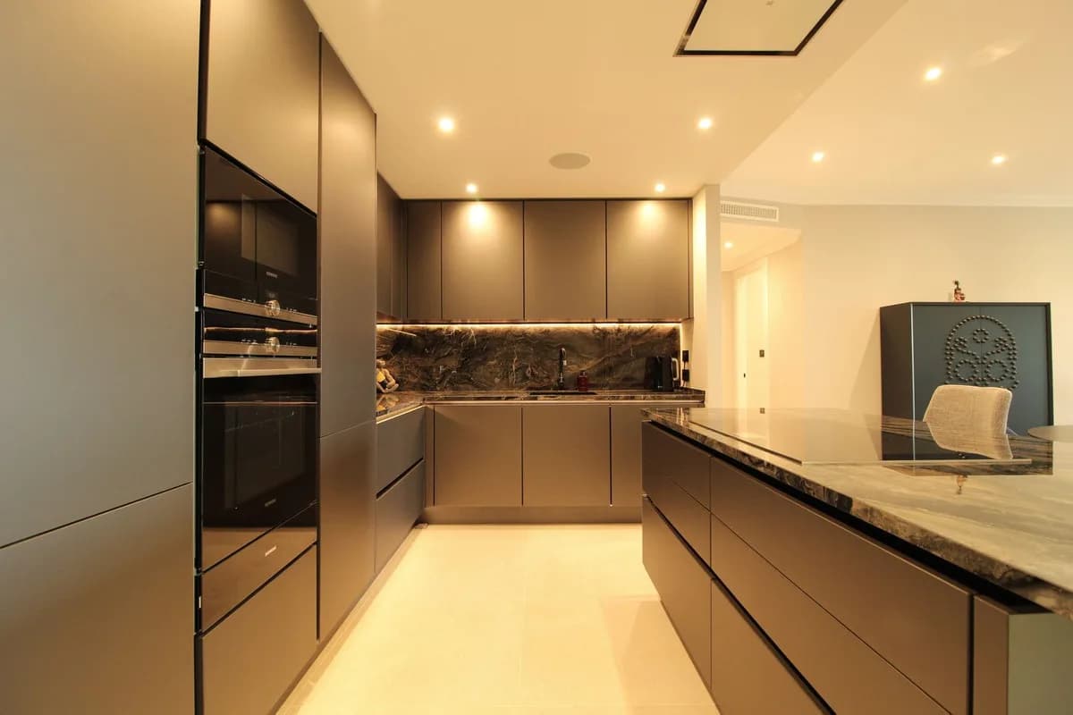 3 Bedroom Ground Floor Apartment for Sale in Sierra Blanca, Málaga - Image 9