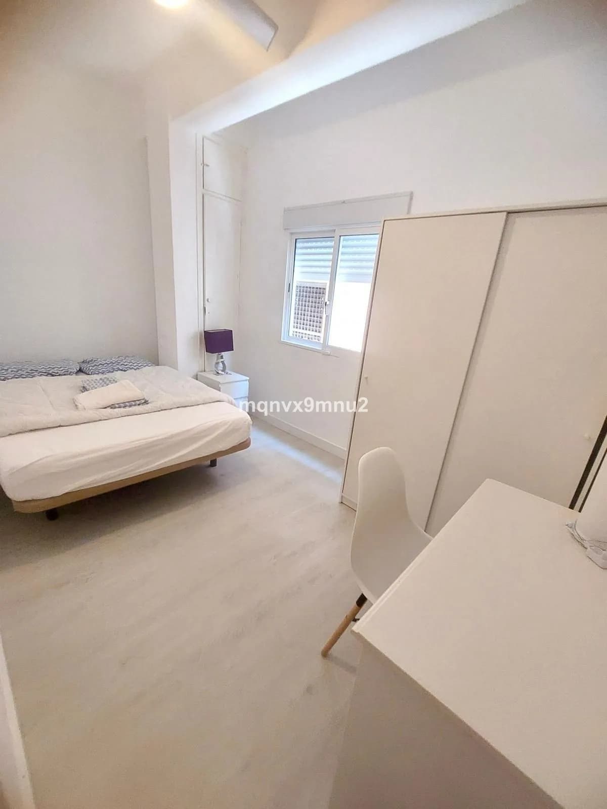 3 Bedroom Middle Floor Apartment for Sale in Centro Histórico, Málaga - Image 9