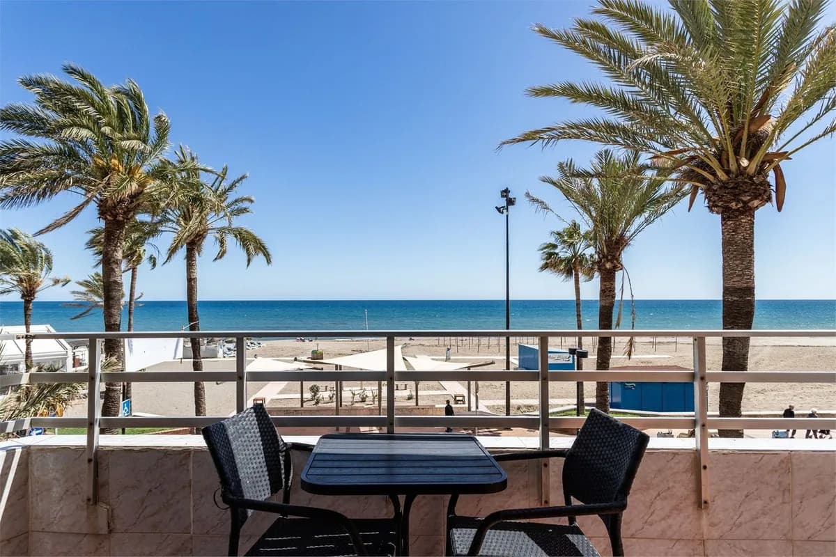 3 Bedroom Ground Floor Apartment for Sale in Los Boliches, Málaga - Image 3