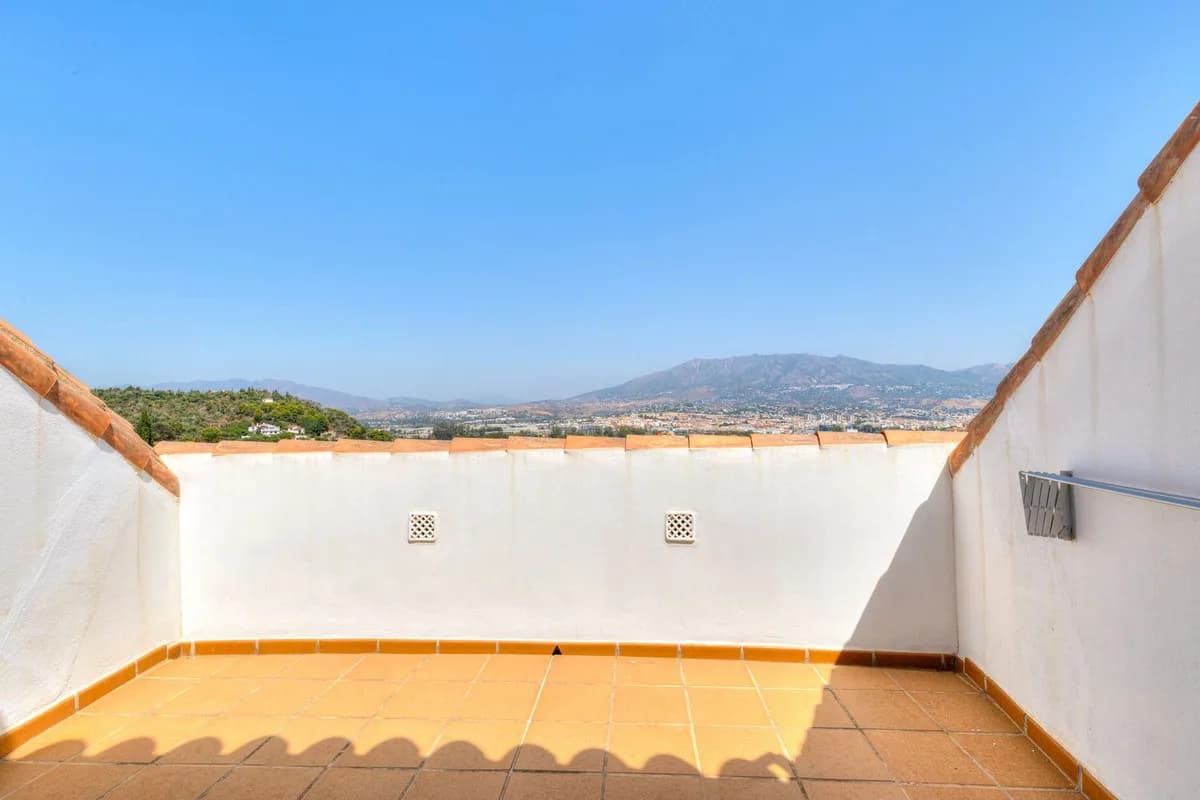 2 Bedroom Penthouse for Sale in Fuengirola, Málaga - Image 5