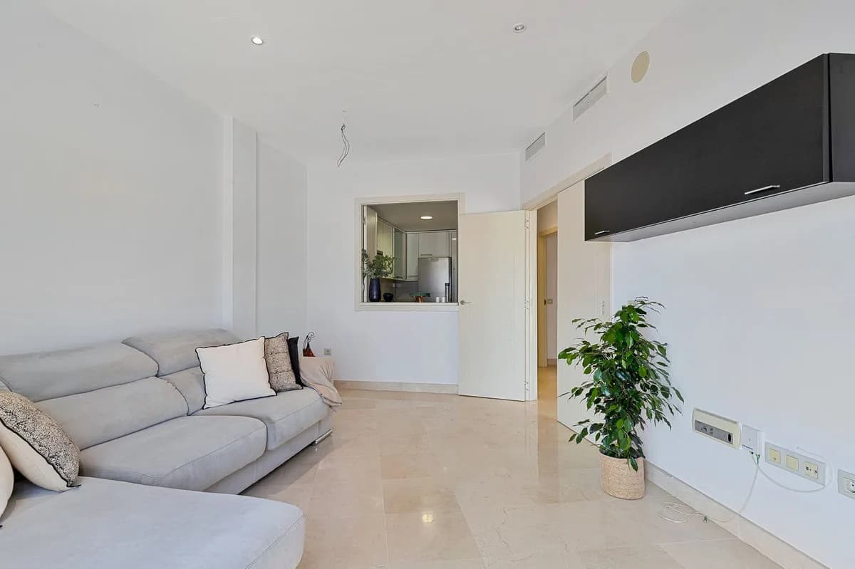 2 Bedroom Penthouse for Sale in Fuengirola, Málaga - Image 7