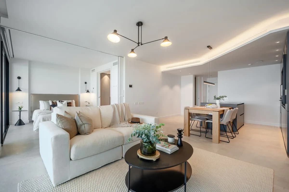 2 Bedroom Ground Floor Apartment for Sale in Fuengirola, Málaga - Image 3