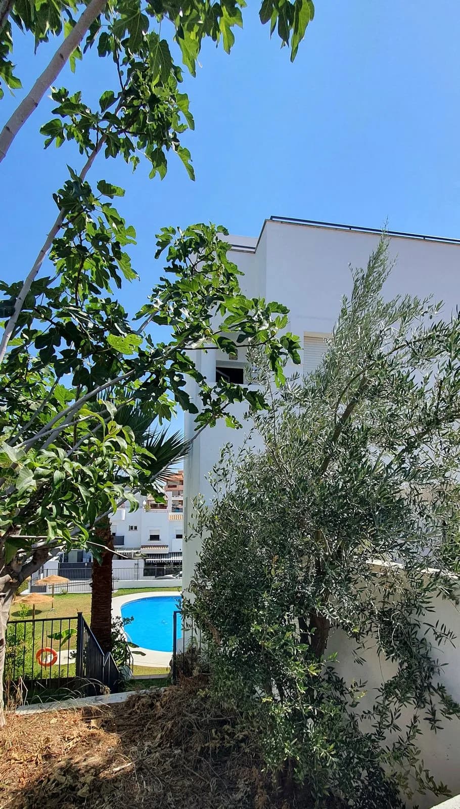 4 Bedroom Townhouse for Sale in Fuengirola, Málaga - Image 4