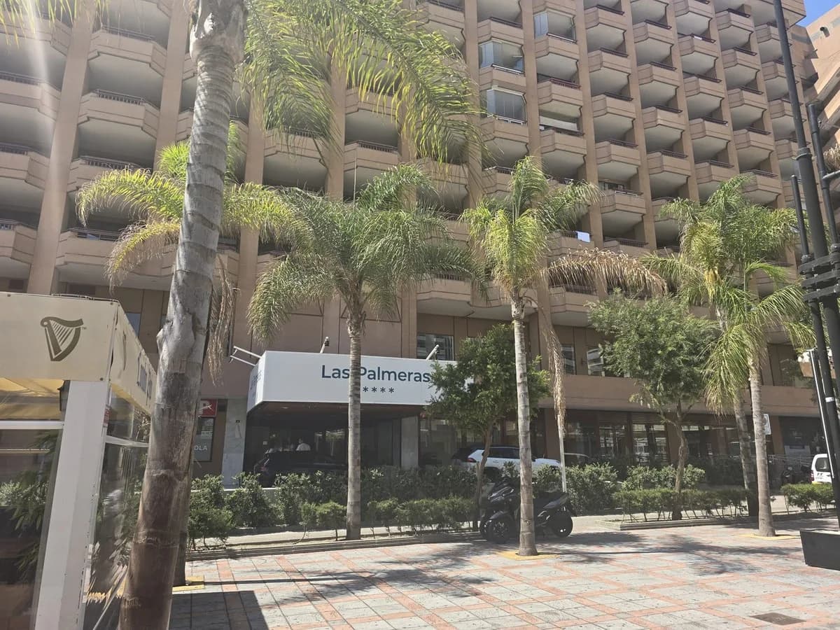 1 Bedroom Middle Floor Apartment for Sale in Fuengirola, Málaga - Image 6