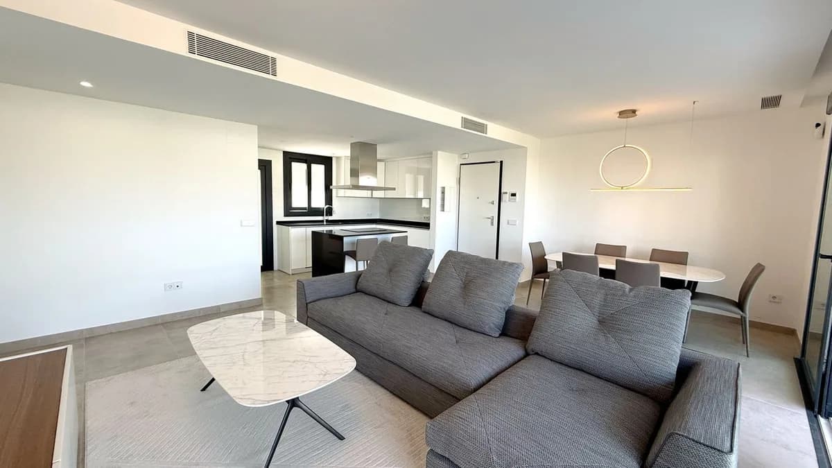 3 Bedroom Ground Floor Apartment for Sale in Atalaya, Málaga - Image 5