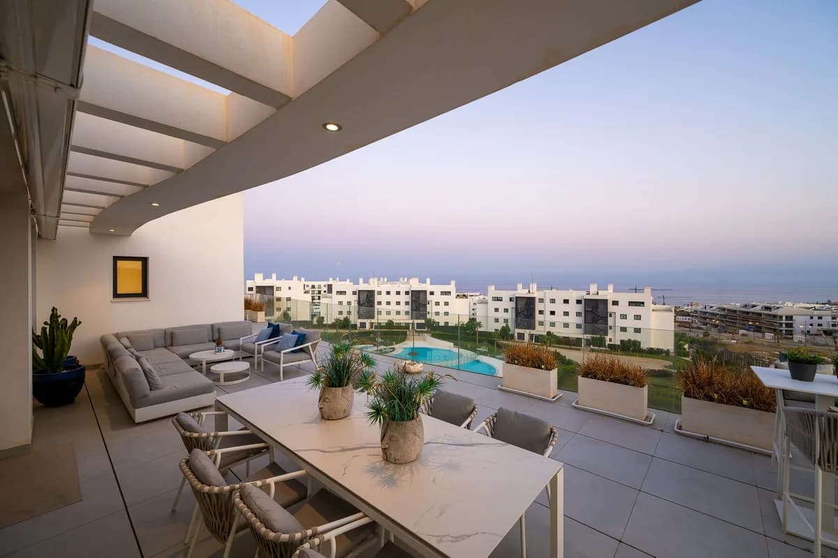 3 Bedroom Penthouse for Sale in Fuengirola, Málaga - Image 3
