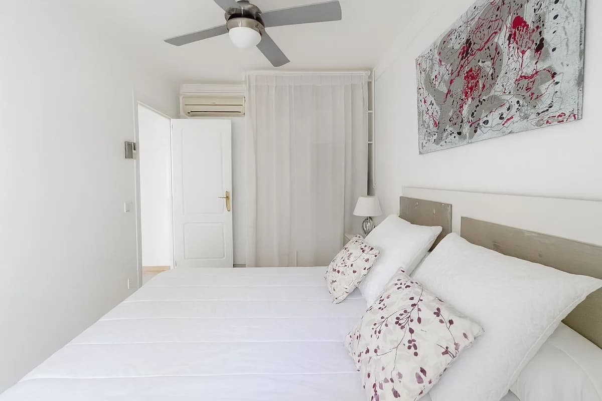 3 Bedroom Ground Floor Apartment for Sale in New Golden Mile, Málaga - Image 4