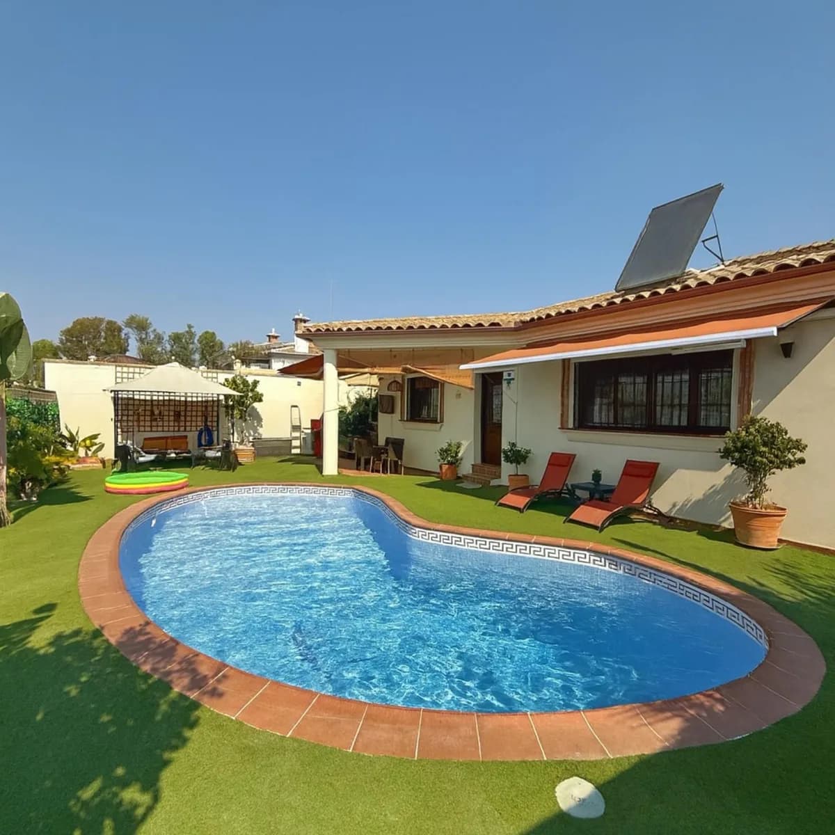 3 Bedroom Detached Villa for Sale in Sierrezuela, Málaga