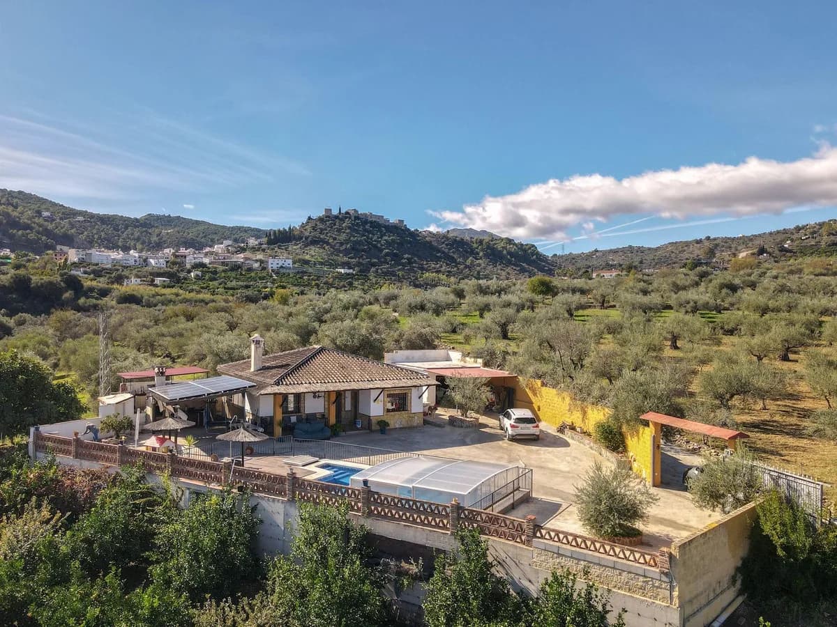 3 Bedroom Detached Villa for Sale in Monda, Málaga