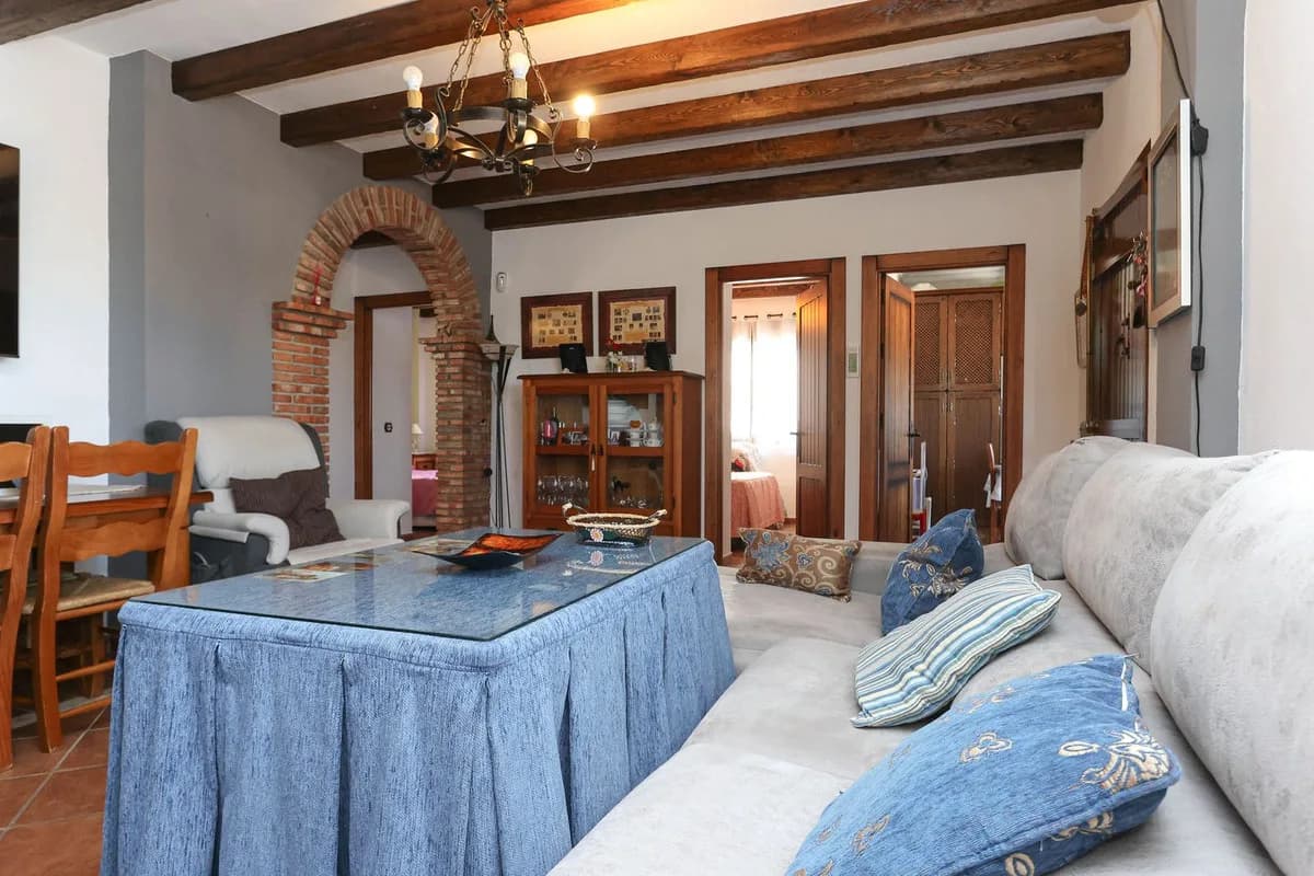 3 Bedroom Detached Villa for Sale in Monda, Málaga - Image 6